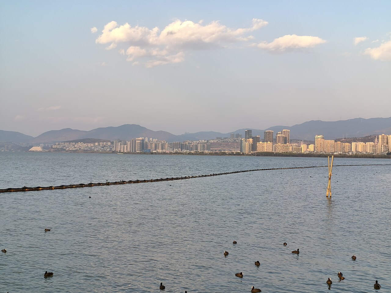 大理洱海与苍山